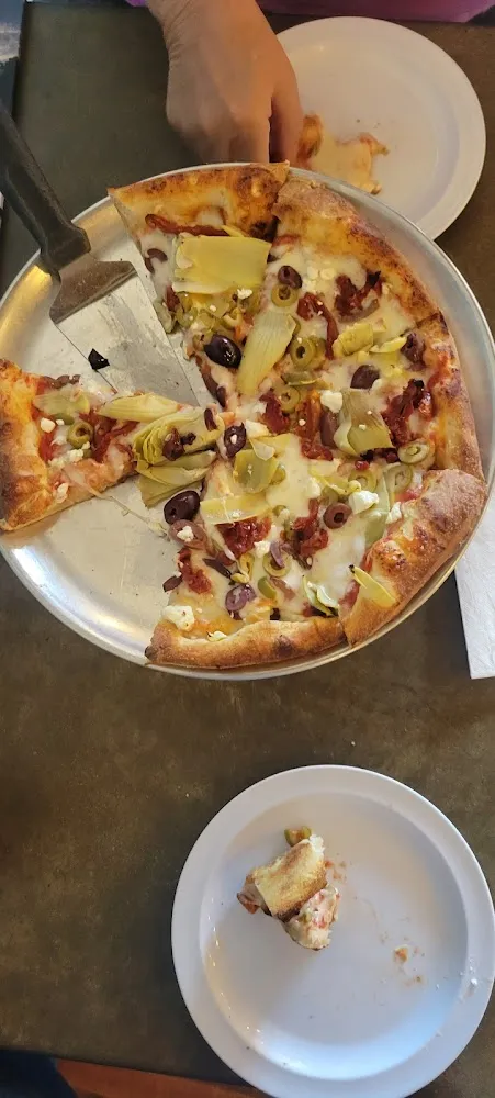 Mediterranean Pizza